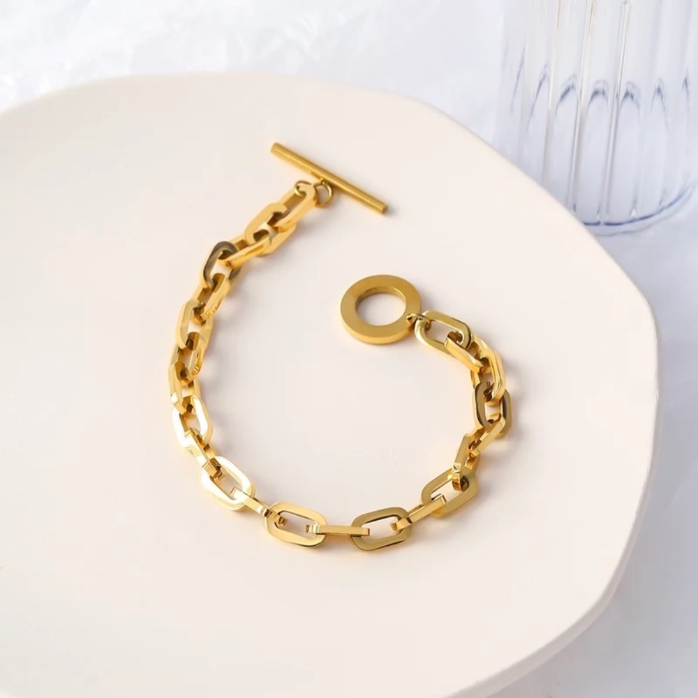 Link Chain Gold Bracelet